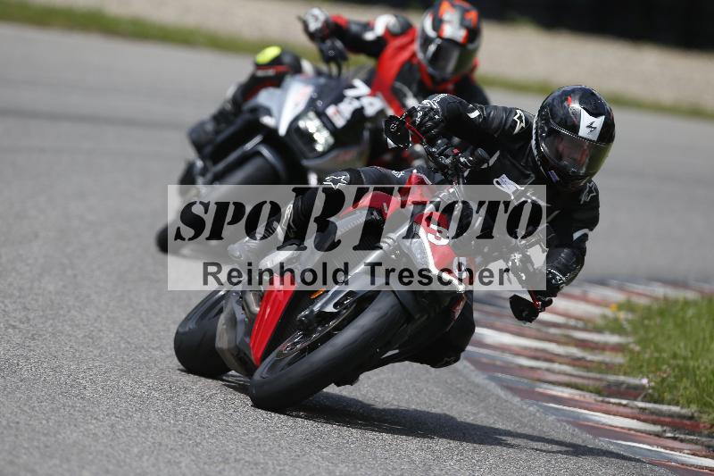 /Archiv-2024/29 12.06.2024 MOTO.CH Track Day ADR/Gruppe blau/35